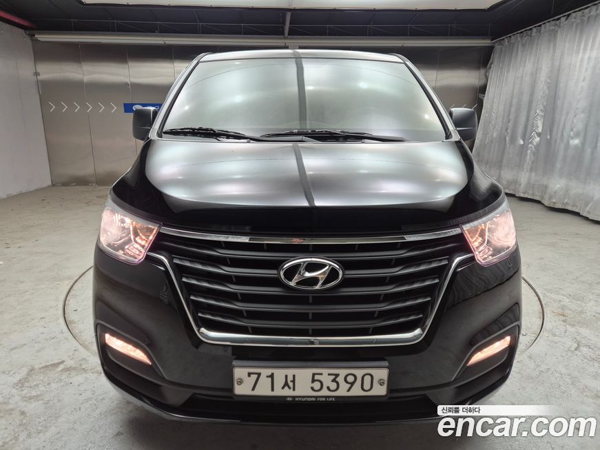 Hyundai Starex 2021