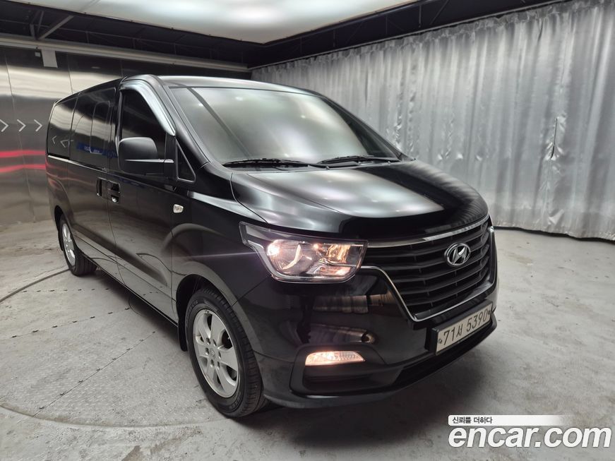 Hyundai Starex 2021
