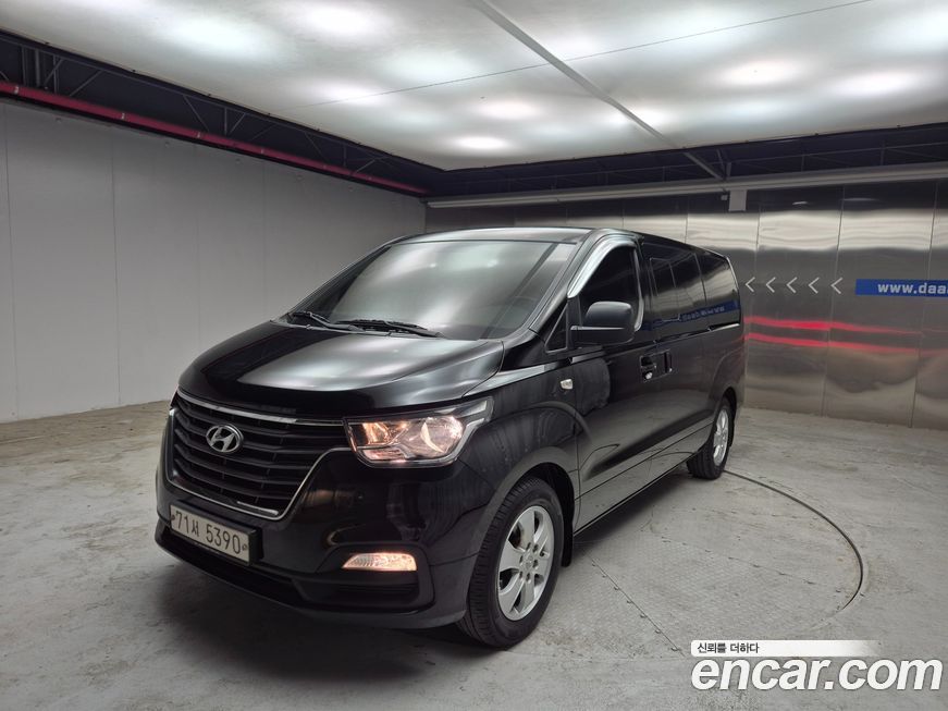Hyundai Starex 2021