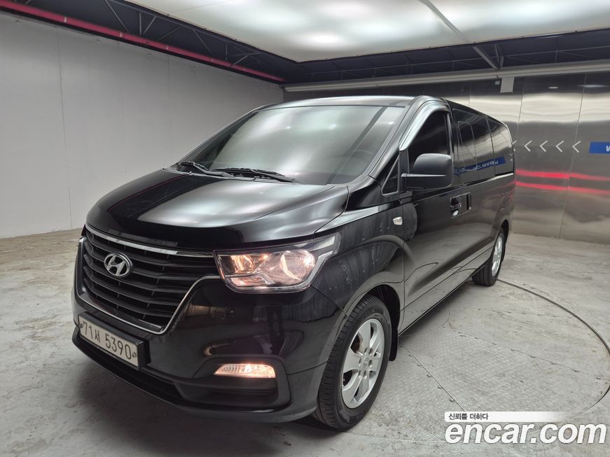Hyundai Starex 2021