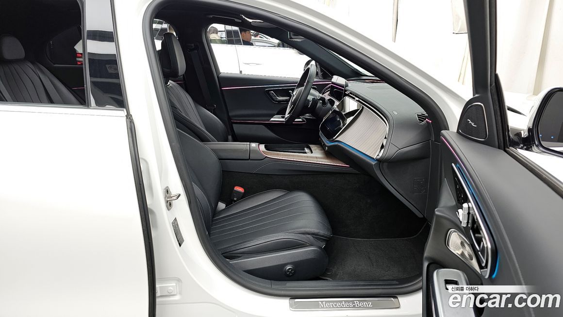 Mercedes-Benz E-Class 2025