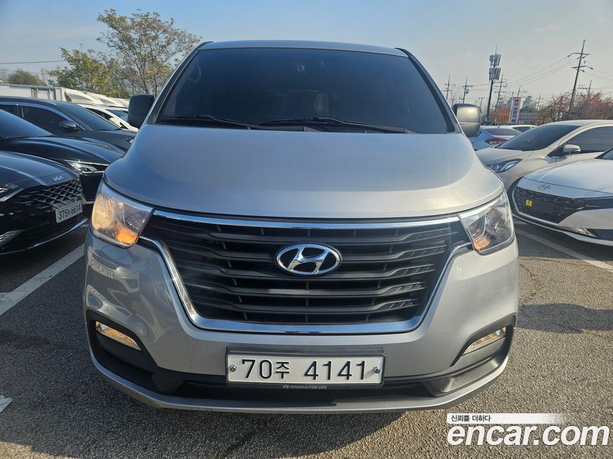 Hyundai Starex 2021