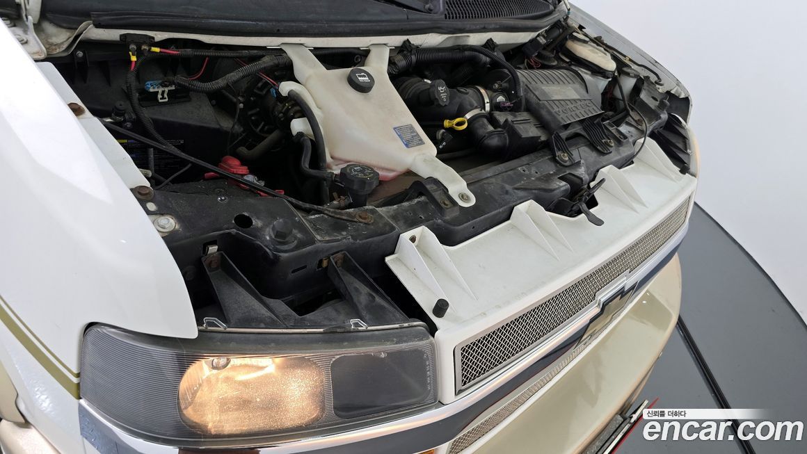 Chevrolet Express Van 2010