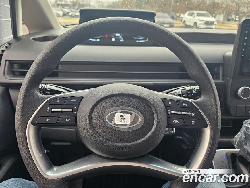 Hyundai Staria 2025
