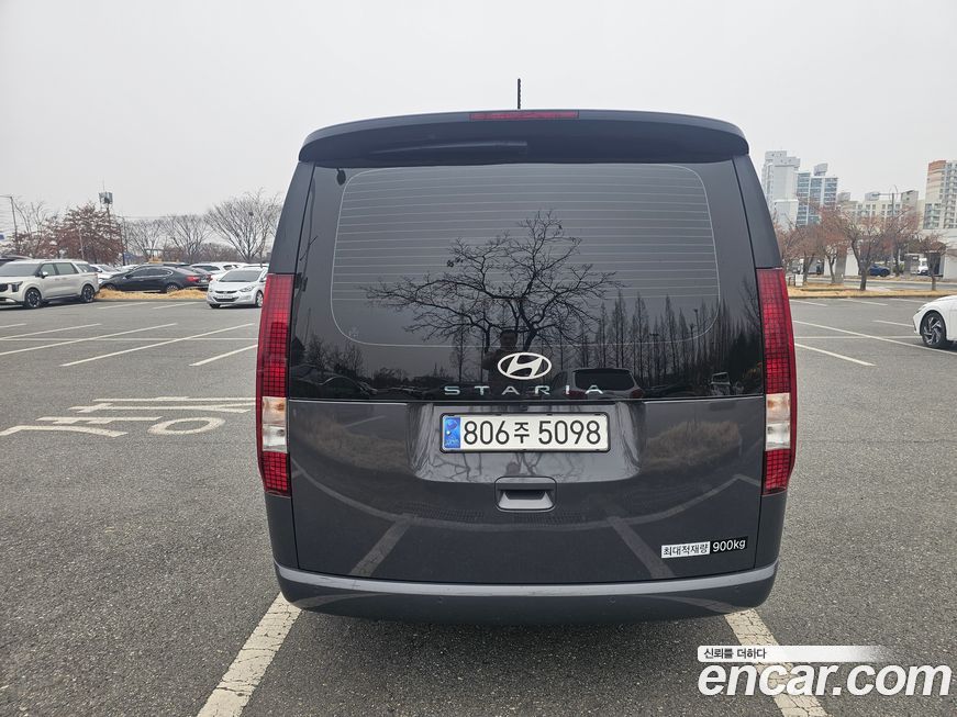 Hyundai Staria 2025