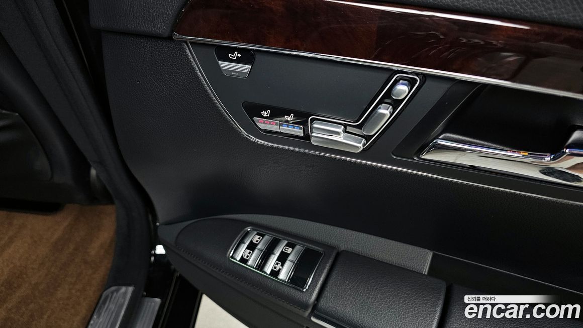 Mercedes-Benz S-Class 2008