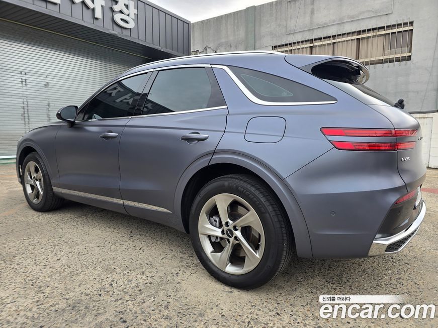 Genesis GV70 2025