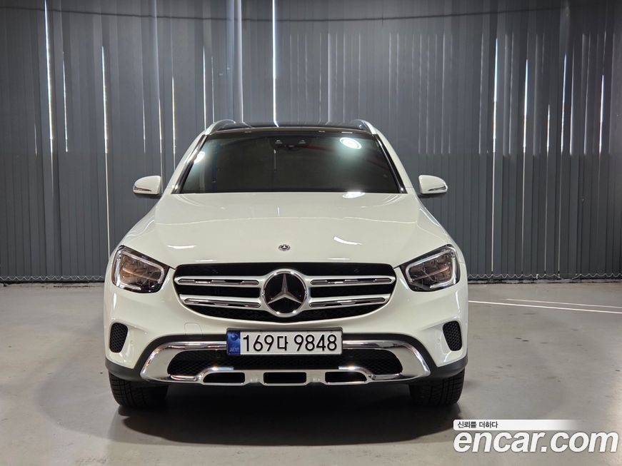 Mercedes-Benz GLC-Class 2021