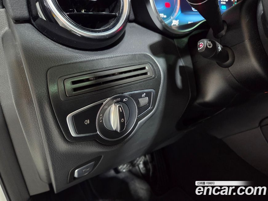 Mercedes-Benz GLC-Class 2021