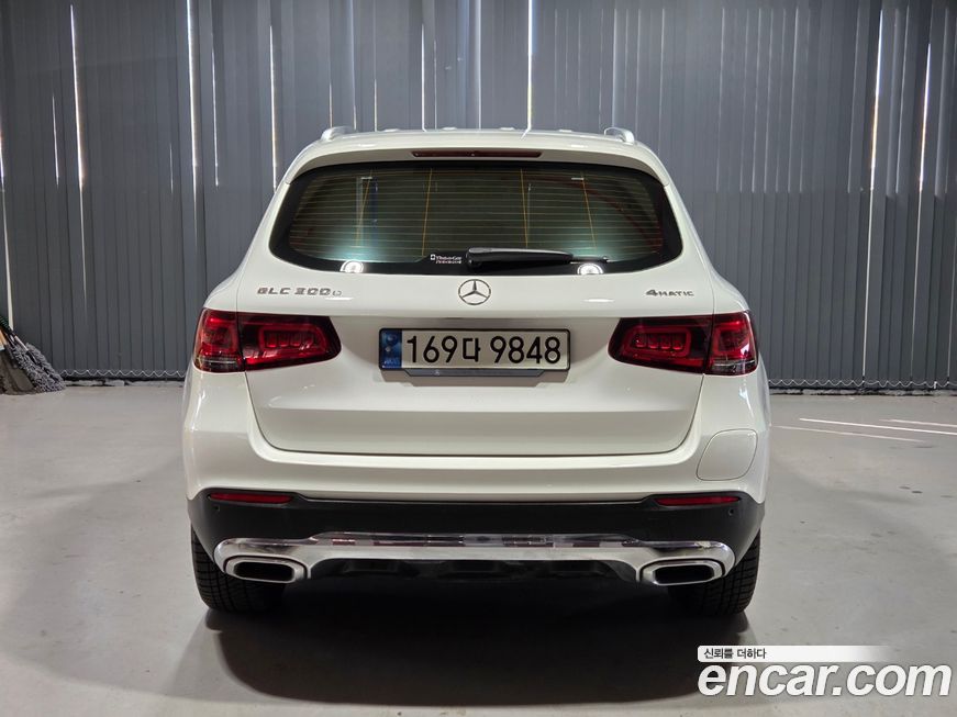 Mercedes-Benz GLC-Class 2021