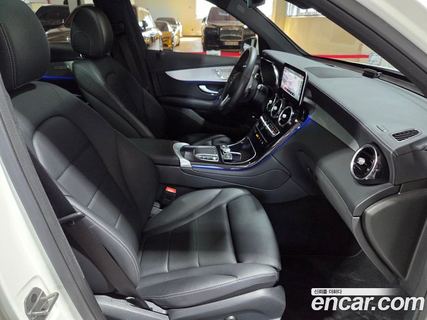 Mercedes-Benz GLC-Class 2021