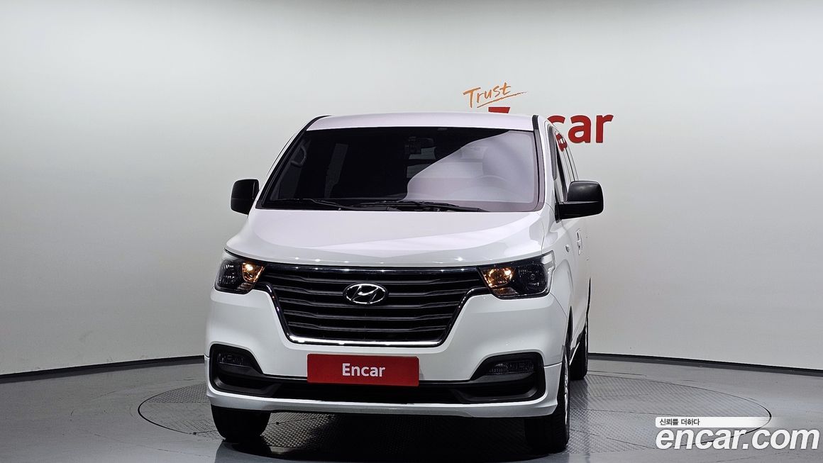 Hyundai Starex 2021