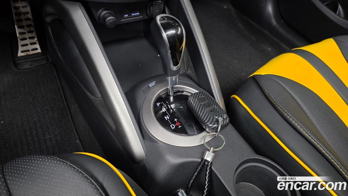 Hyundai Veloster 2013