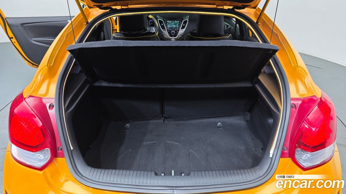 Hyundai Veloster 2013