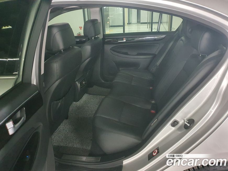 Hyundai Genesis 2013