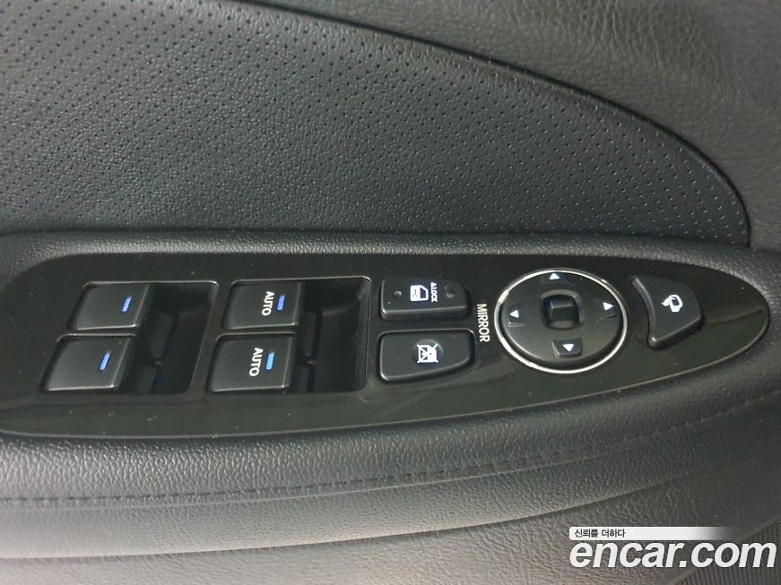 Hyundai Genesis 2013