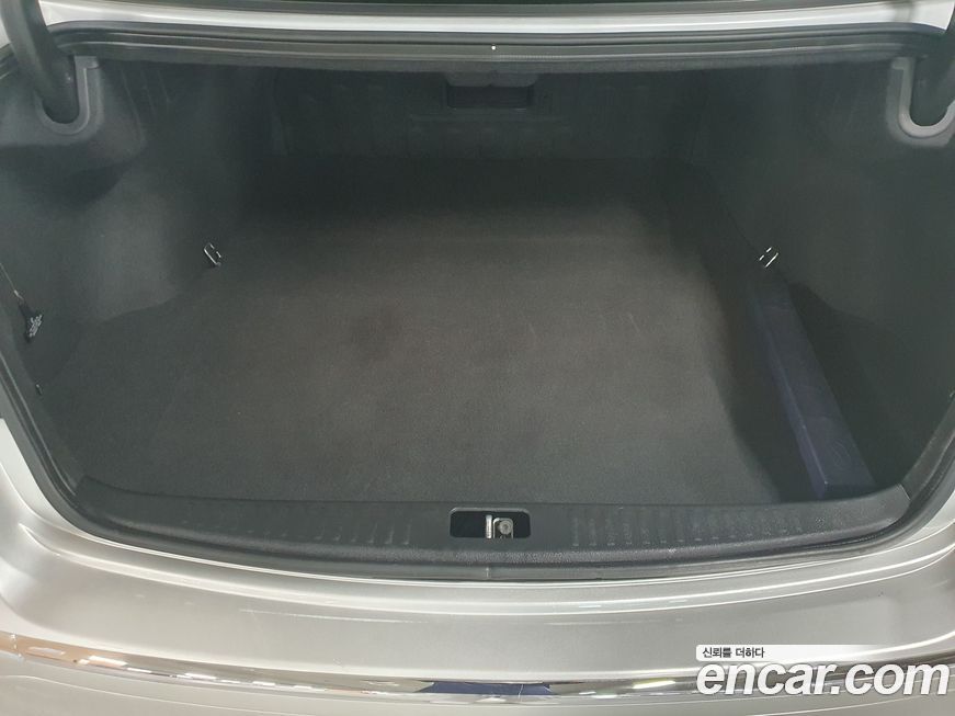 Hyundai Genesis 2013