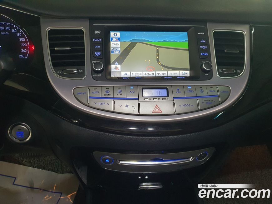 Hyundai Genesis 2013