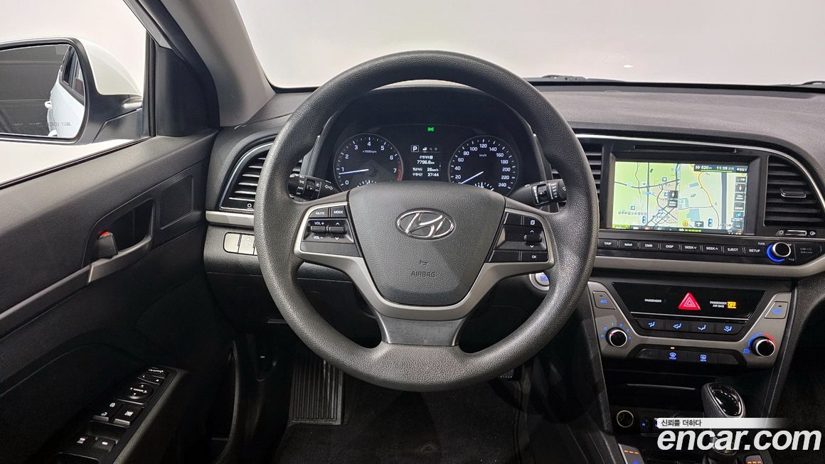 Hyundai AVANTE 2017