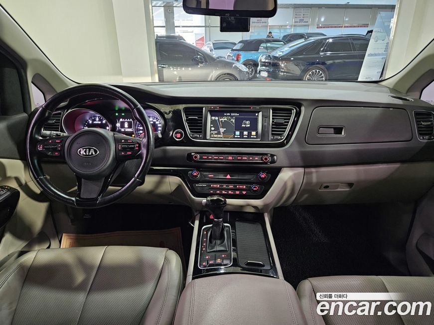 Kia Canival 2015
