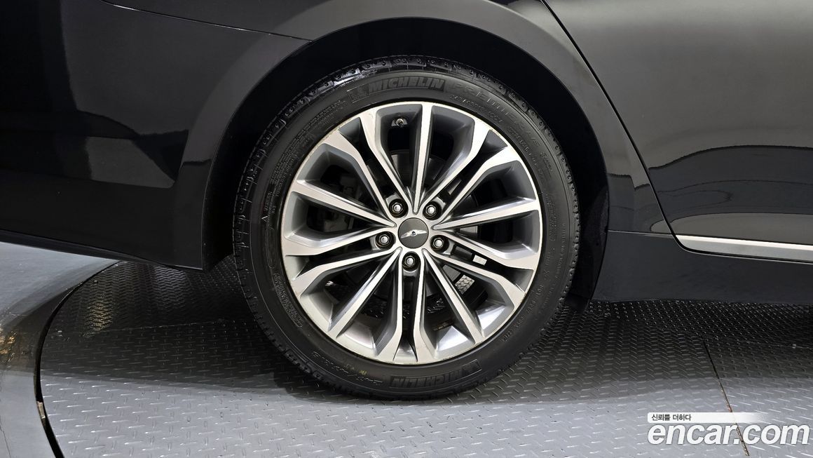 Hyundai Genesis 2015