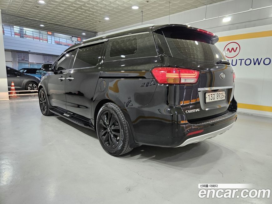 Kia Canival 2015