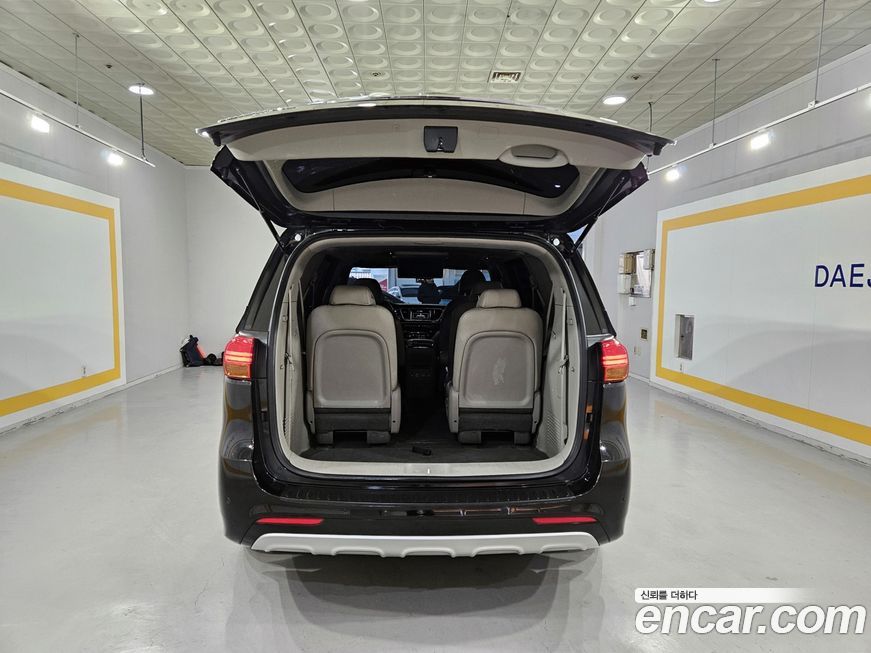 Kia Canival 2015