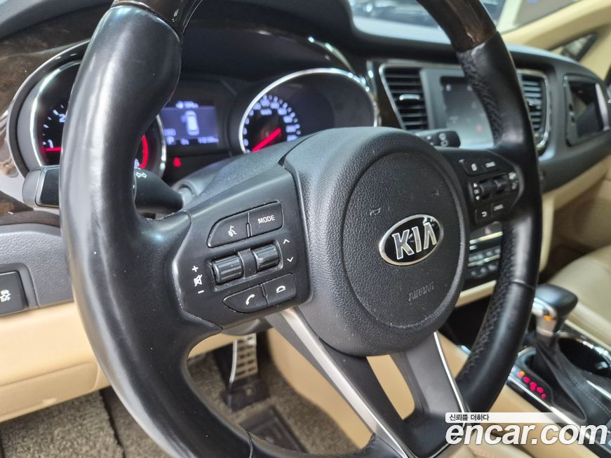 Kia Canival 2019