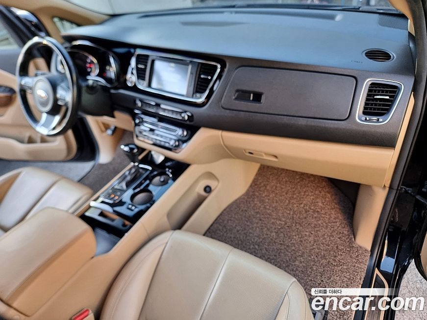 Kia Canival 2016