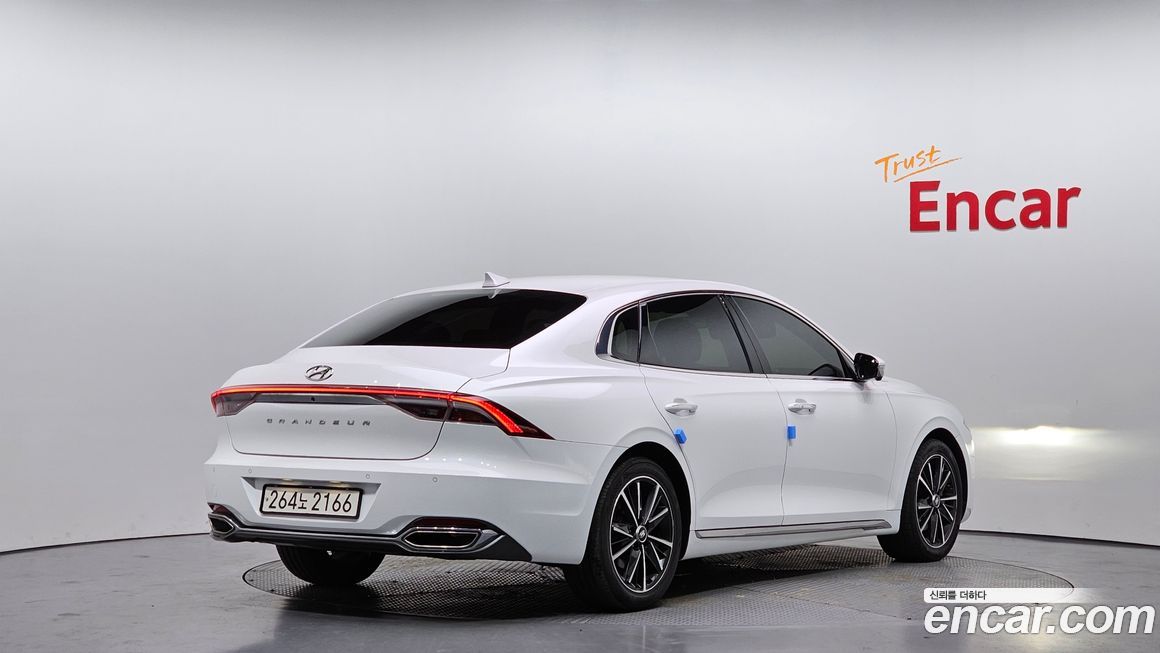 Hyundai Grandeur 2022