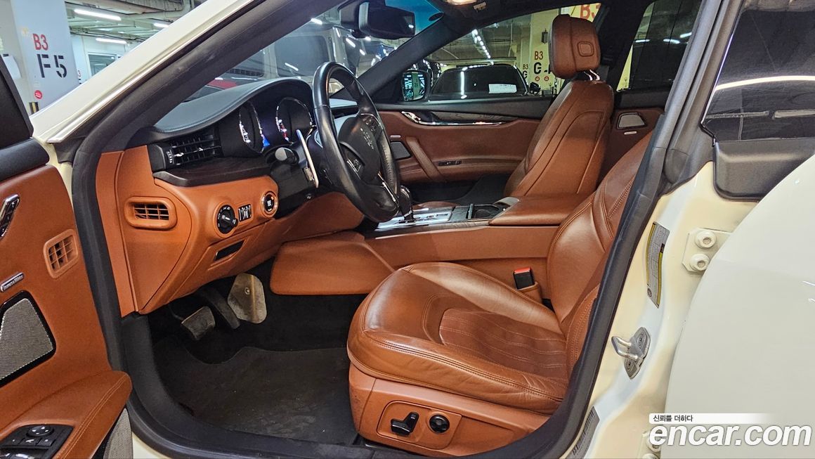 Maserati Quattroporte 2014