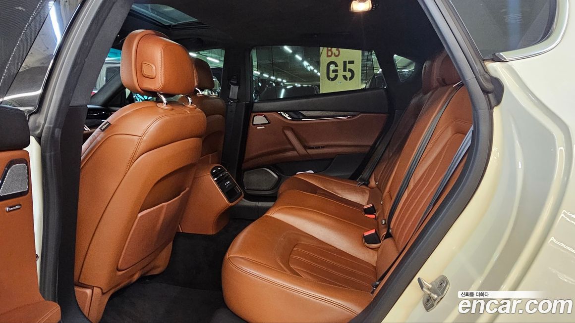 Maserati Quattroporte 2014