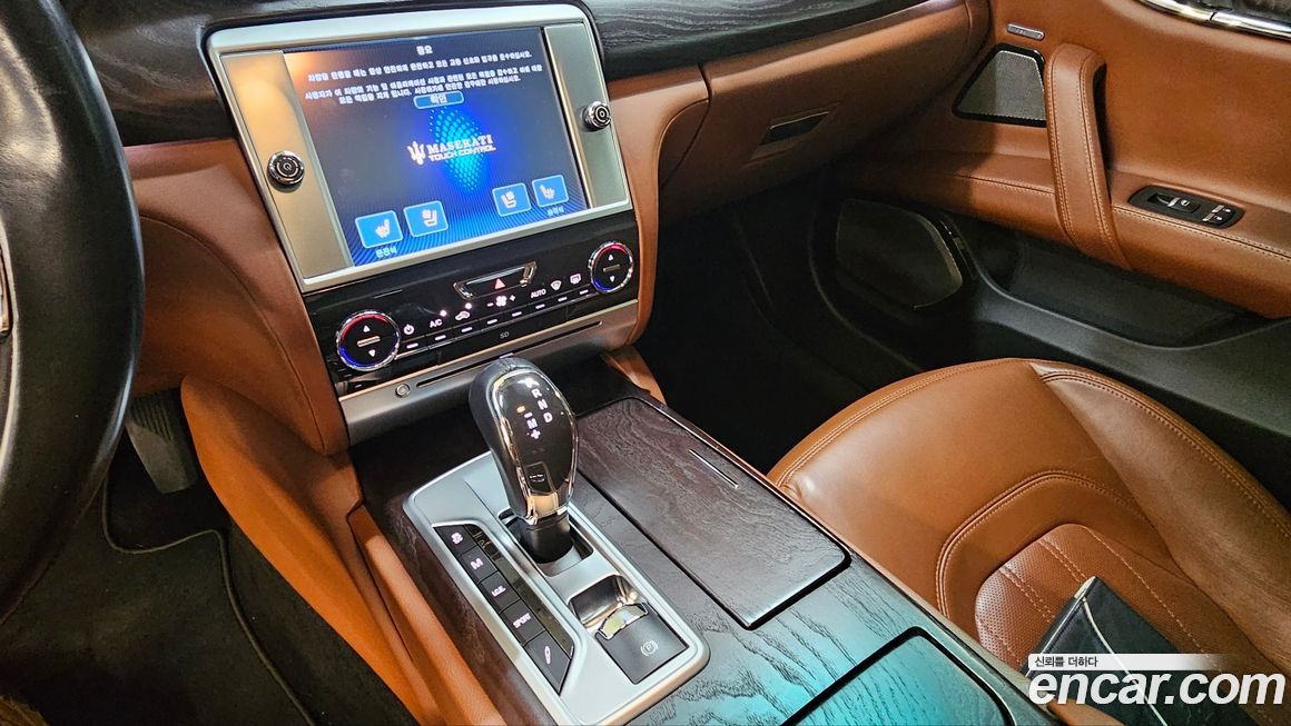 Maserati Quattroporte 2014