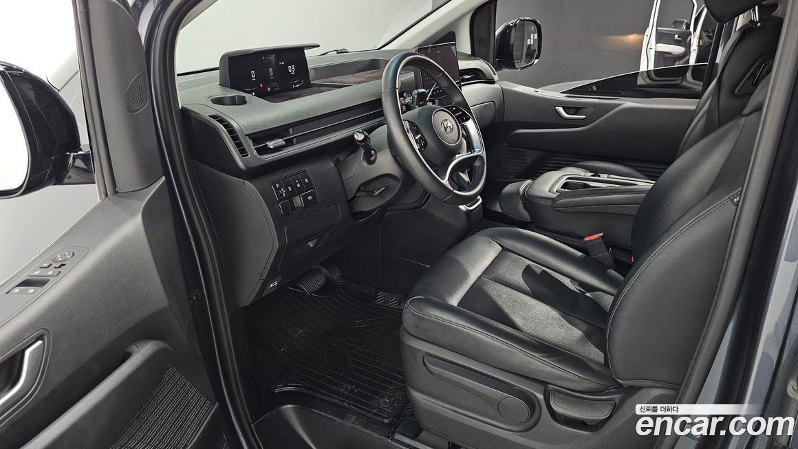Hyundai Staria 2023