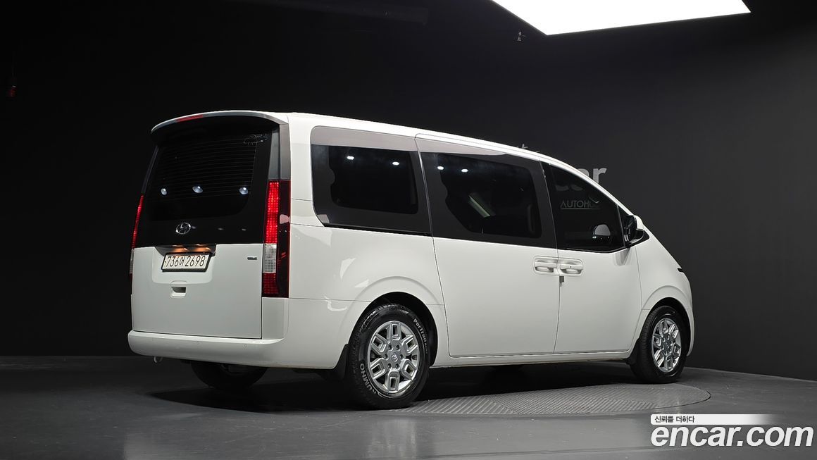 Hyundai Staria 2022