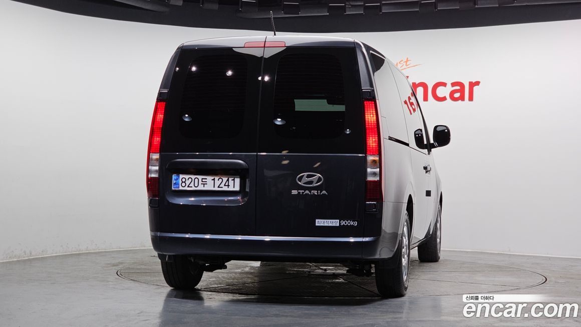 Hyundai Staria 2025
