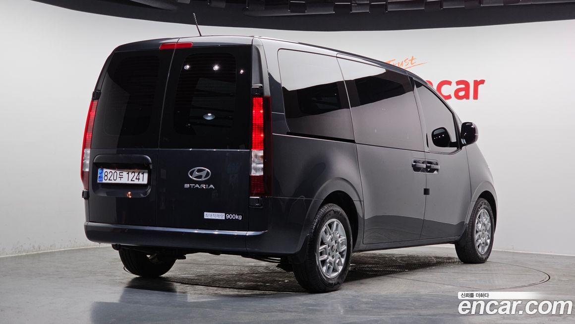 Hyundai Staria 2025
