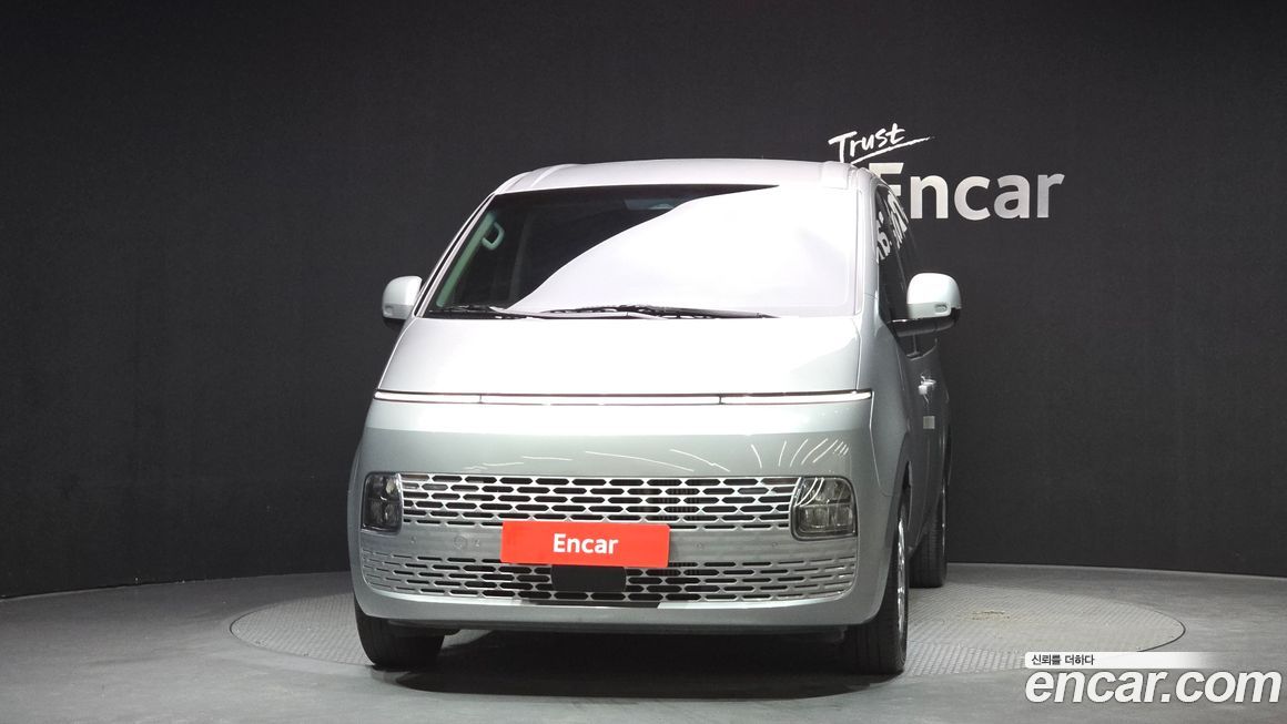 Hyundai Staria 2025