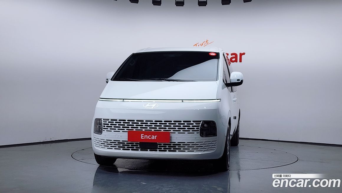 Hyundai Staria 2025