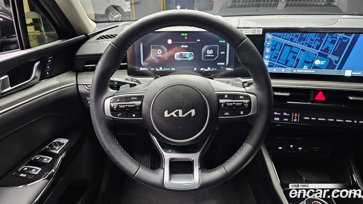 Kia K5 2025