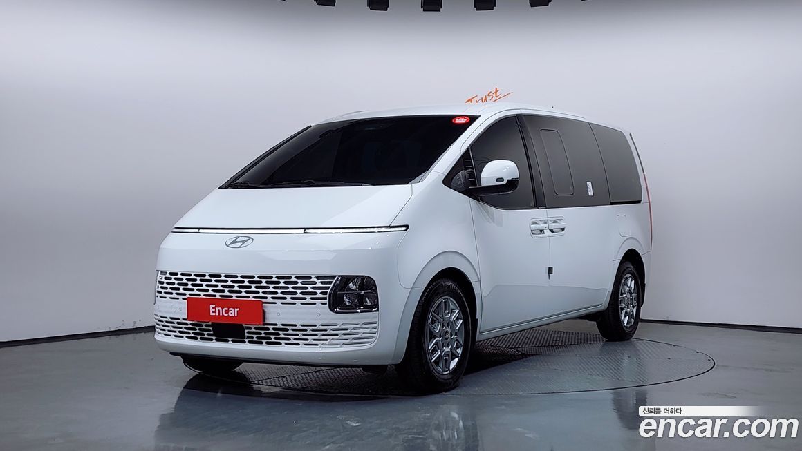 Hyundai Staria 2025