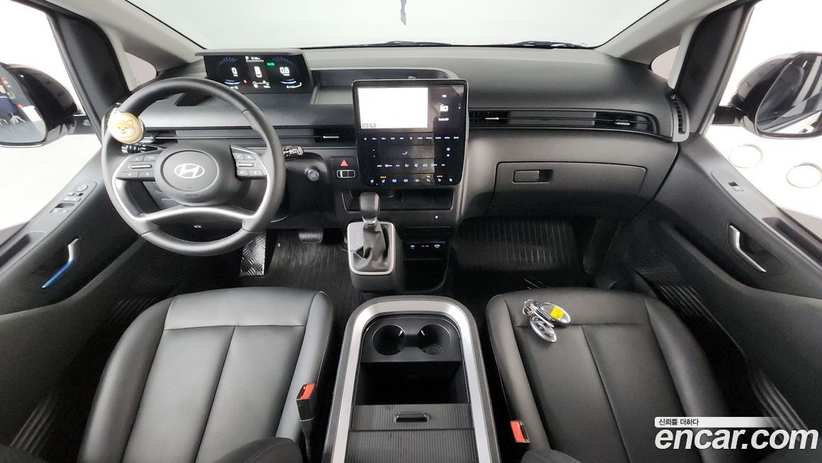 Hyundai Staria 2025