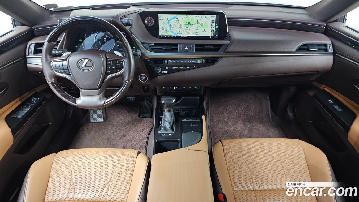 Lexus ES 2019