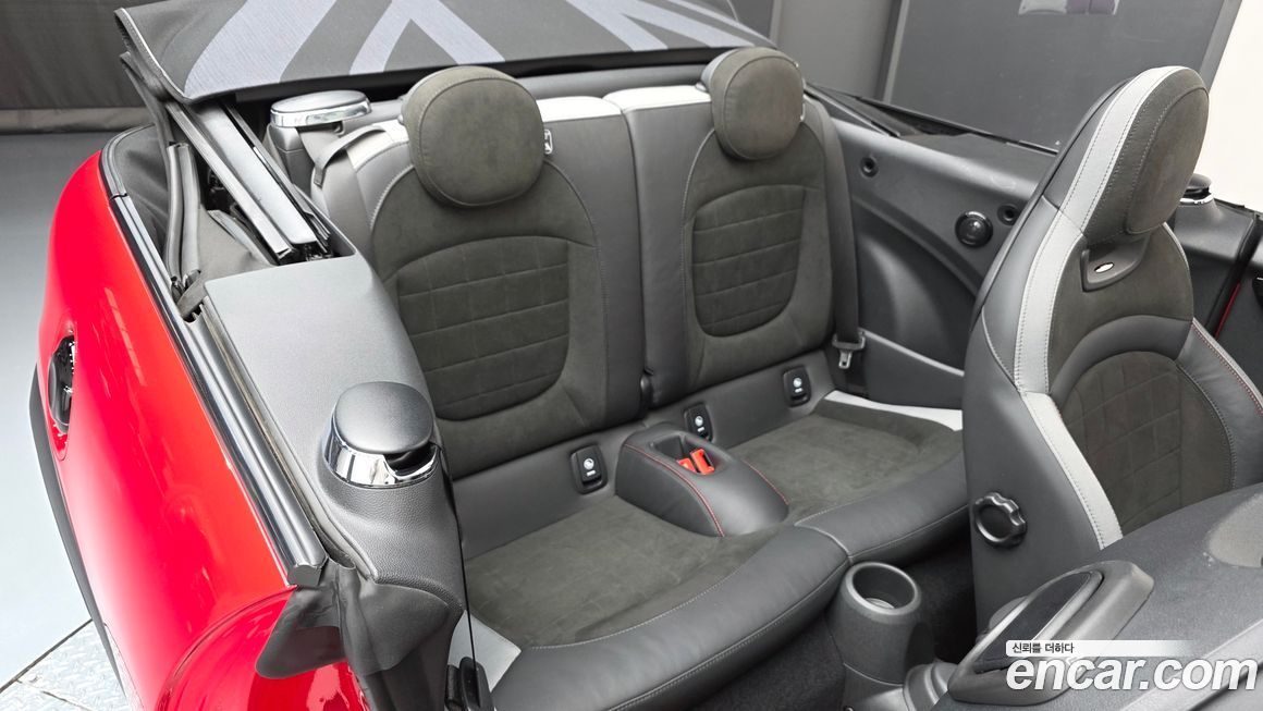 Mini Cooper Convertible 2023