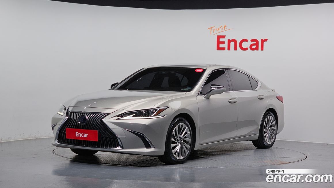 Lexus ES 2019