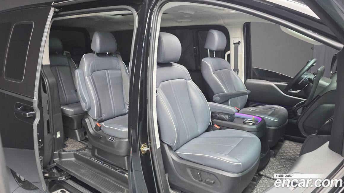 Hyundai Staria 2023