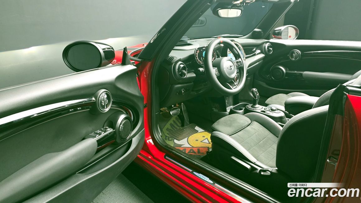 Mini Cooper Convertible 2024