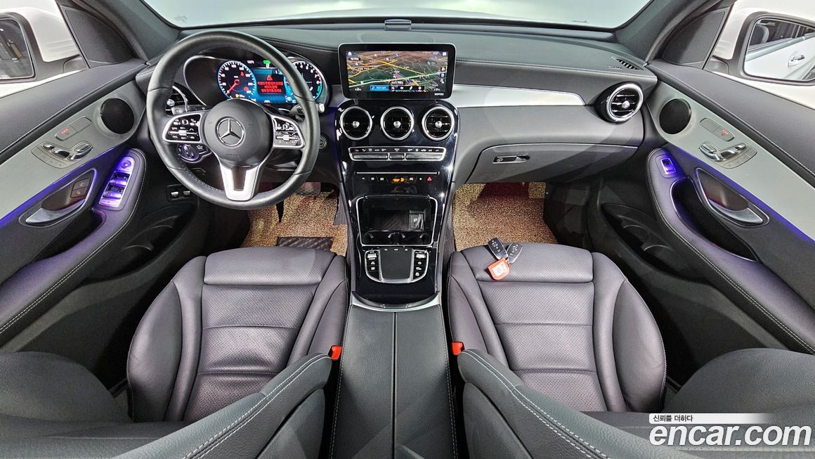 Mercedes-Benz GLC-Class 2021