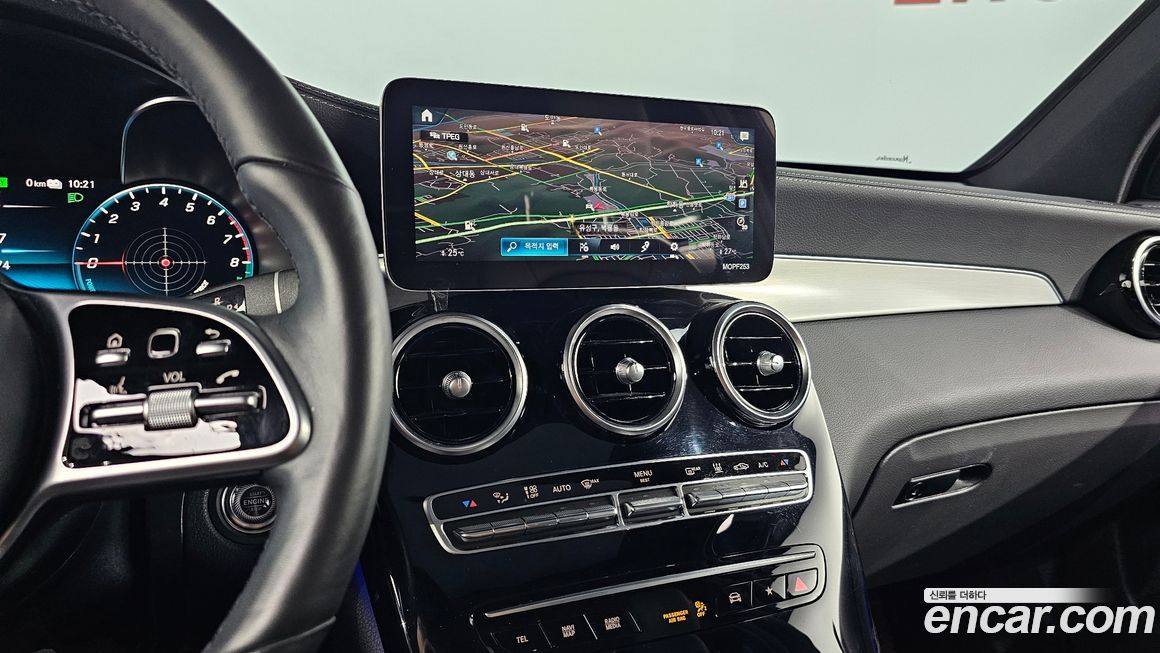 Mercedes-Benz GLC-Class 2021