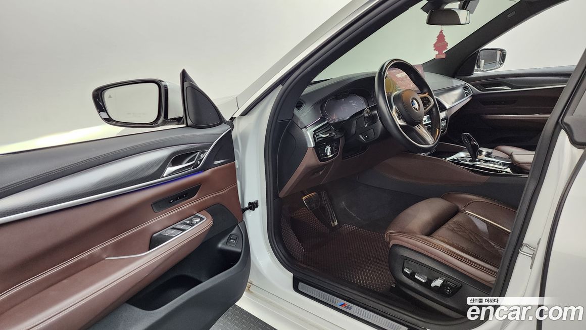 BMW Gran Turismo 2023